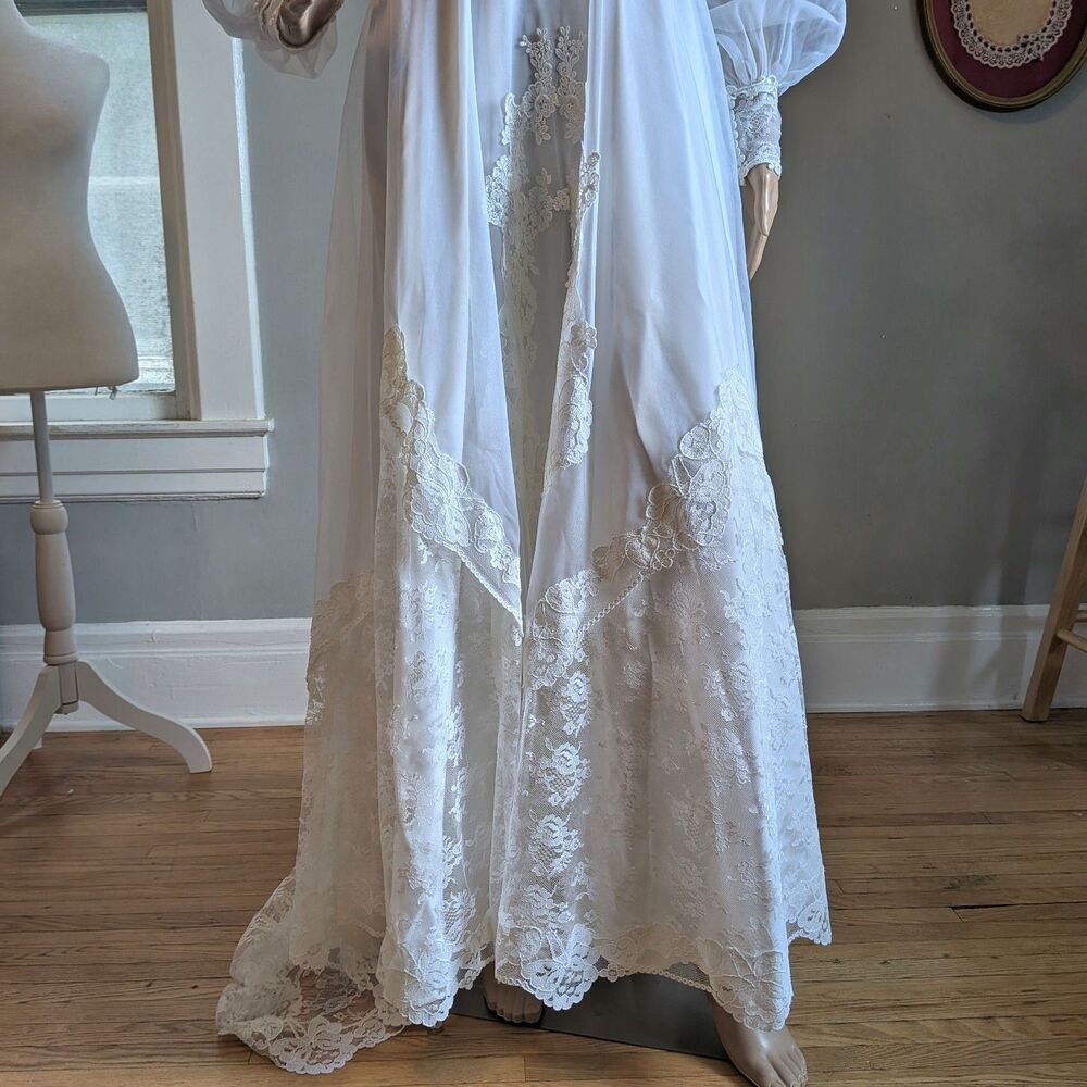 Vintage 1970s Bridallure Wedding Dress Floral Lace Gown Train Bridal Maxi Size 4 - Picture 16 of 16